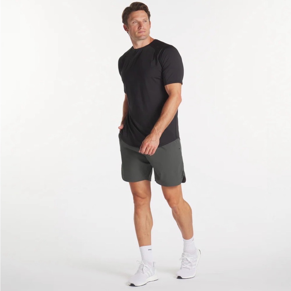 Men's UNRL Daybreaker Dark Green 7.5inch Athletic Shorts Size Medium